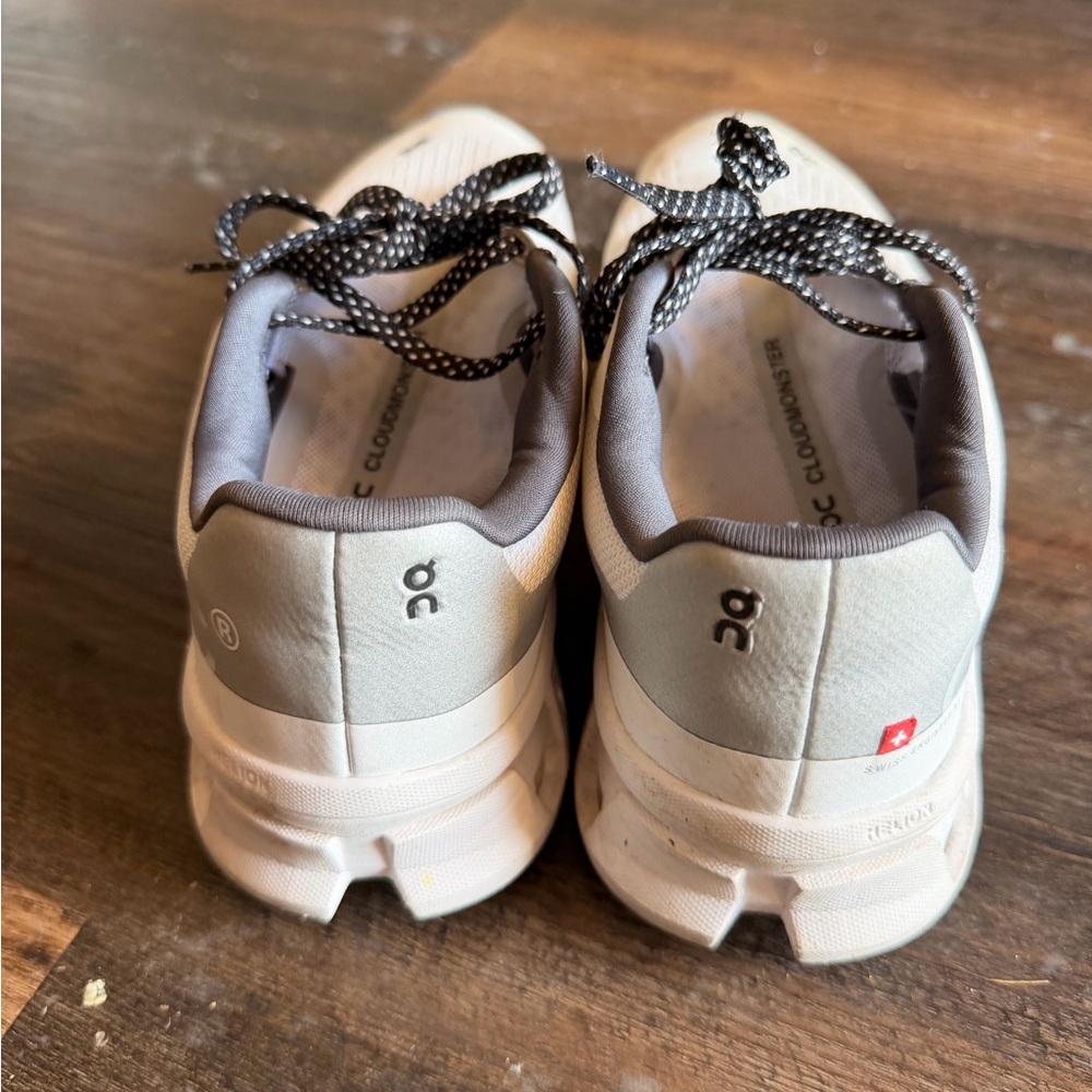 On Running Women's Cream and Black Athletic Shoes - Picture 4 of 11